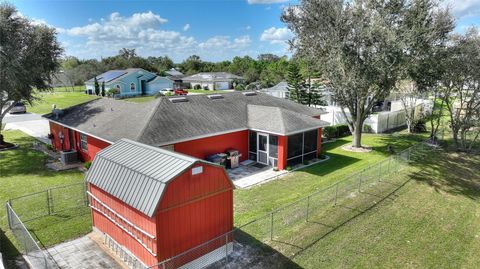 A home in LAKE WALES