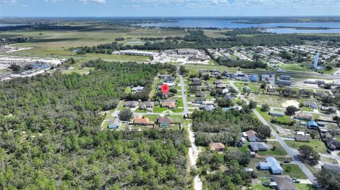 A home in LAKE WALES