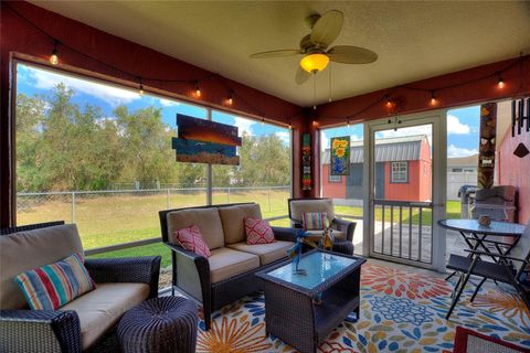 A home in LAKE WALES