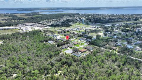 A home in LAKE WALES