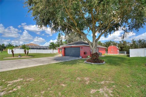 A home in LAKE WALES