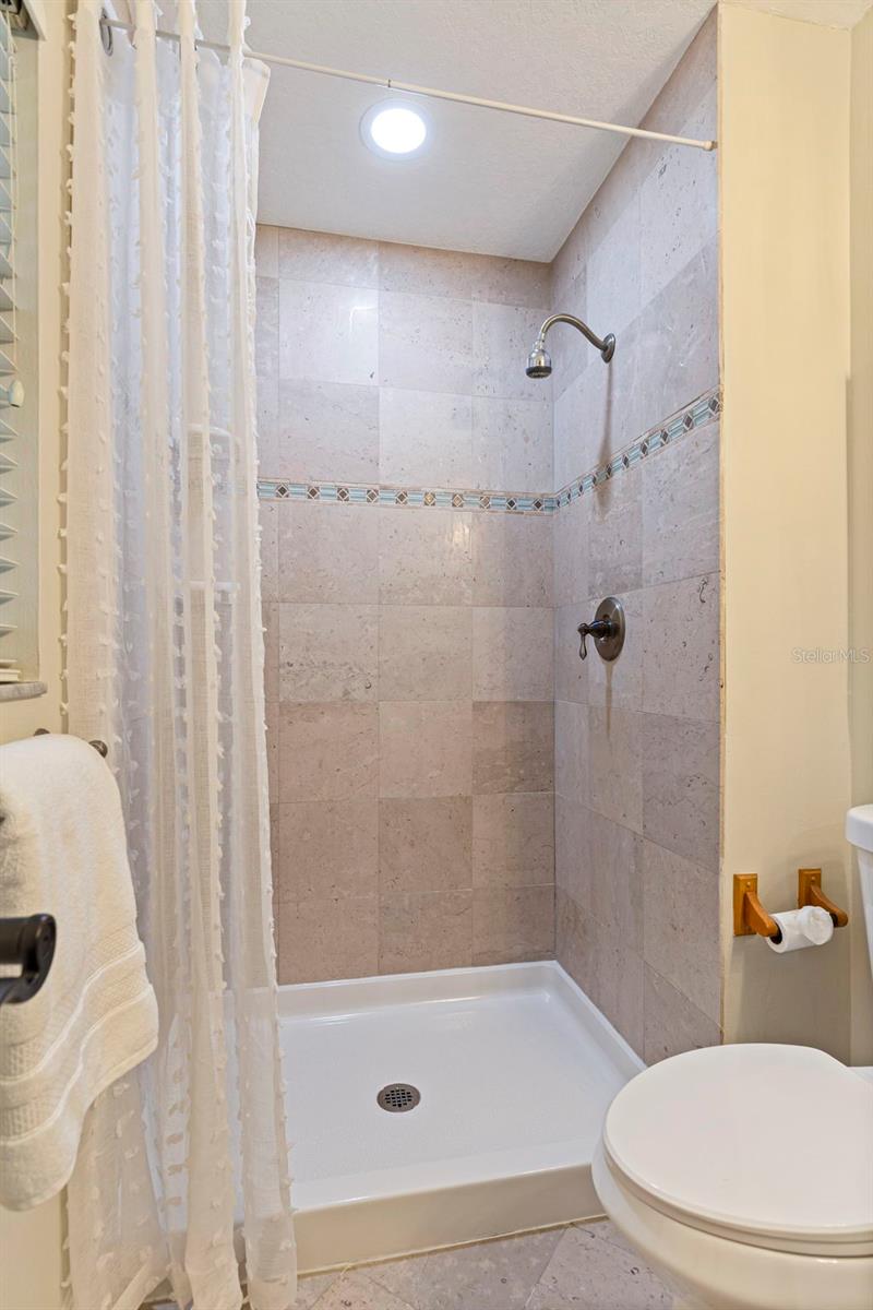 PIPERS GLEN - Residential Lease