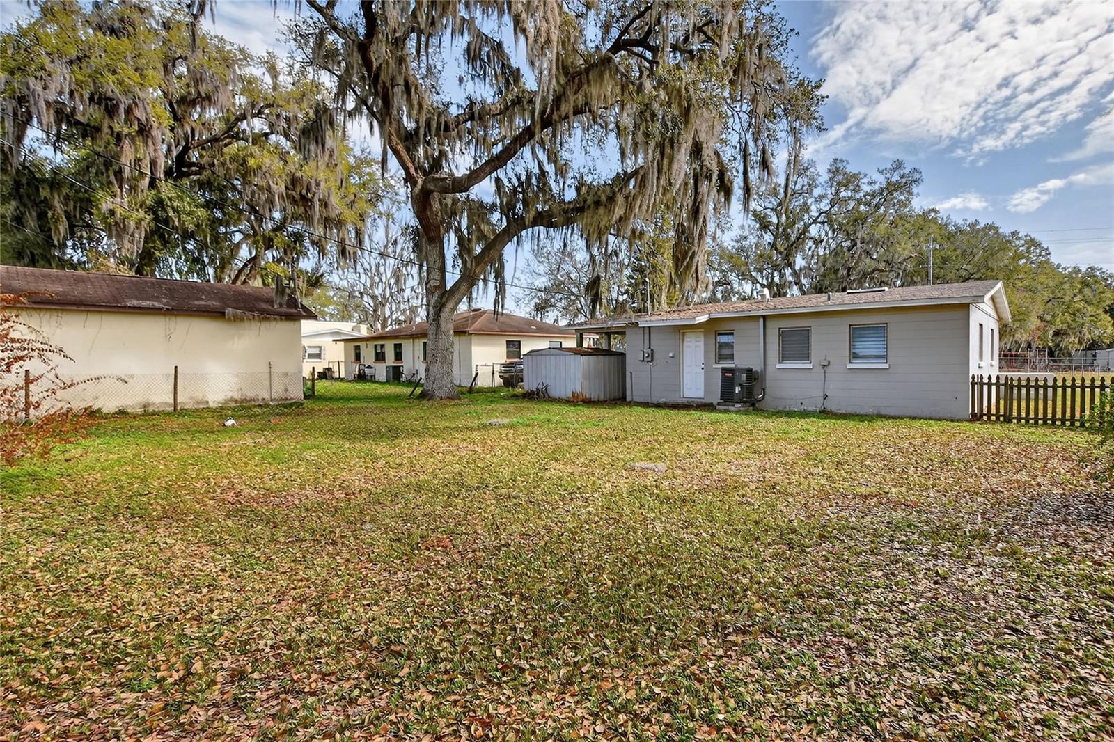 WOODLAND ESTATES PB 39 PG 29 - Residential