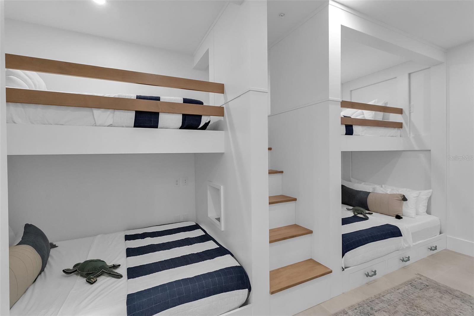 TEN35 SEASIDE - Residential