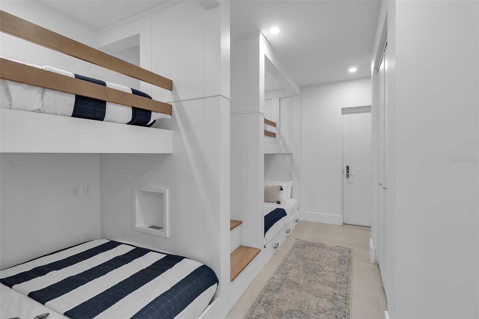 TEN35 SEASIDE - Residential