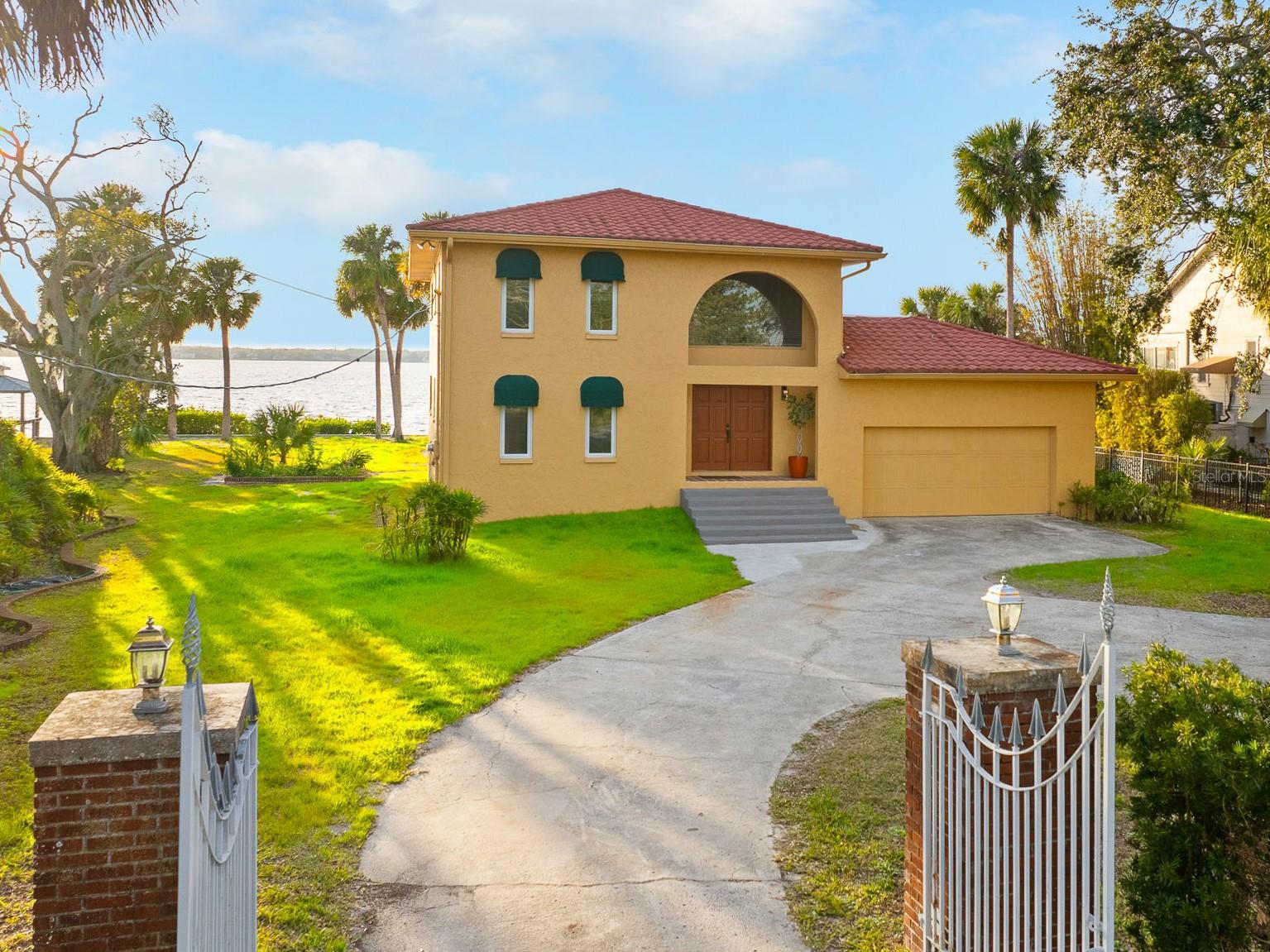 316 SHORE DRIVE E