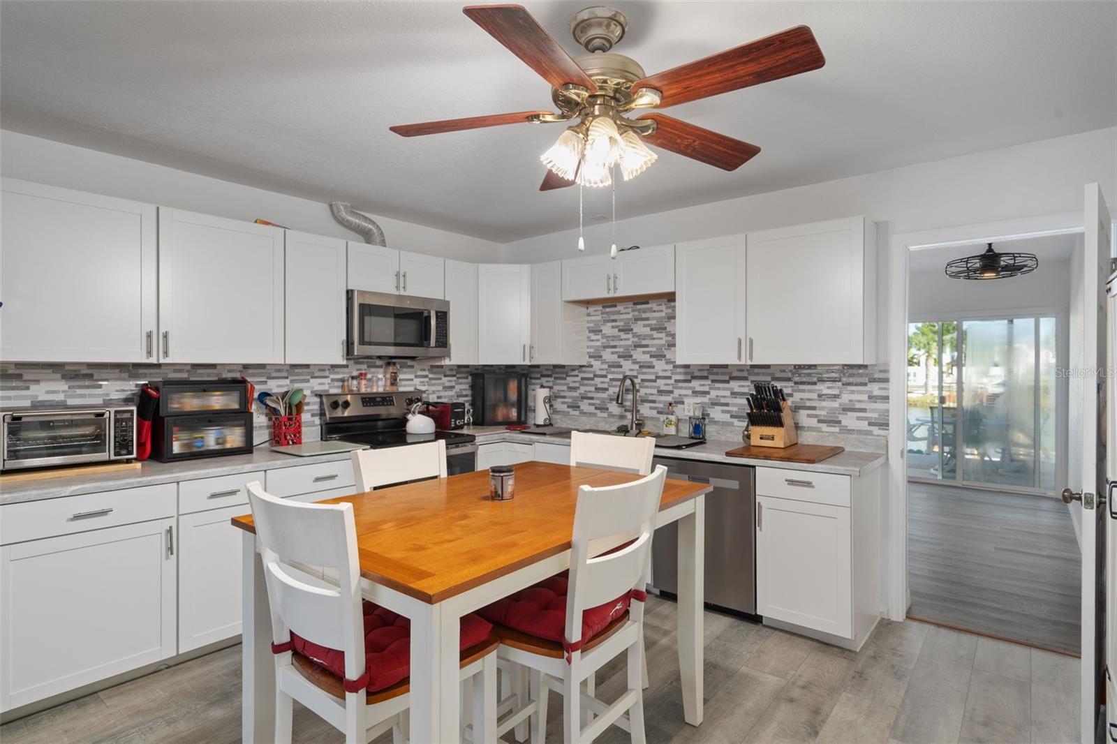 HERNANDO BEACH - Residential