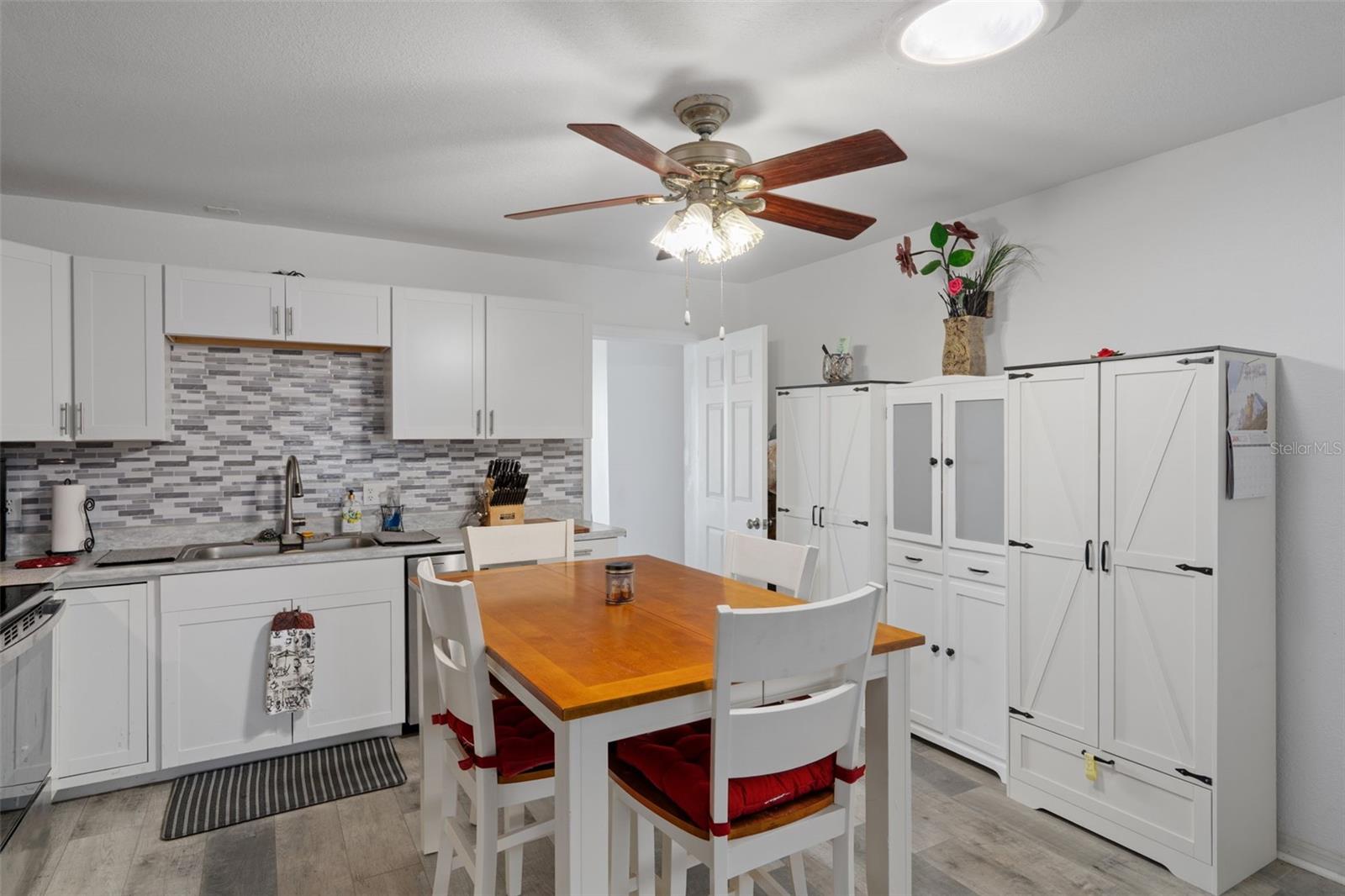 HERNANDO BEACH - Residential