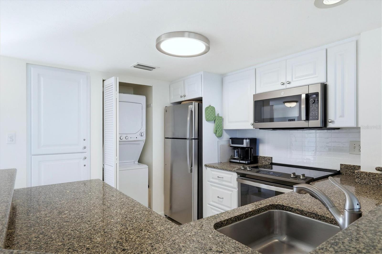 BEACH CHALET BLD G - Residential