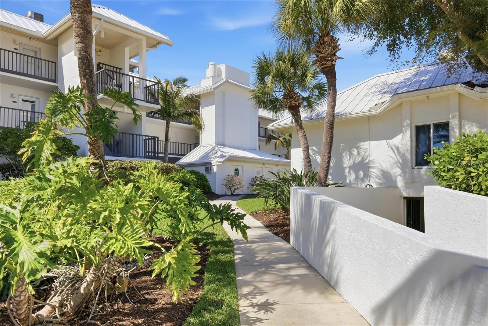 BEACH CHALET BLD G - Residential