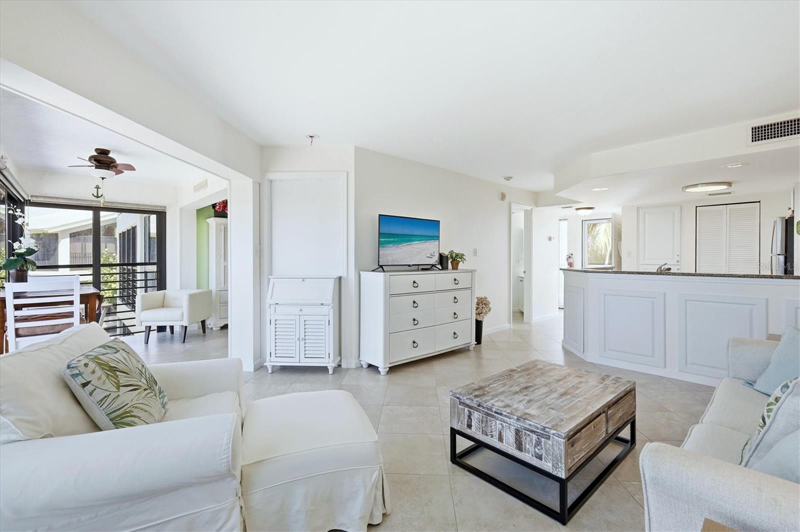 BEACH CHALET BLD G - Residential