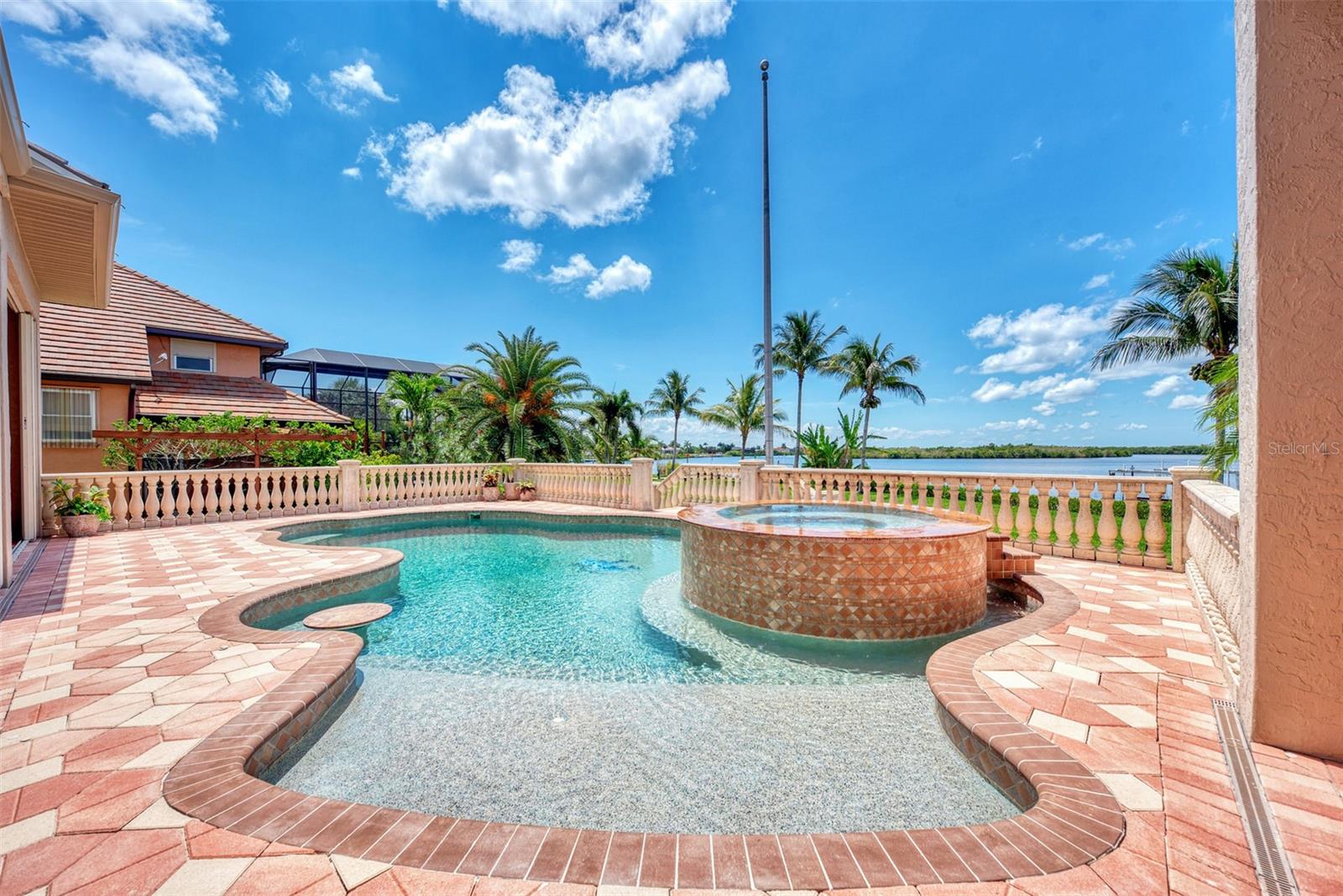 SOUTH BAYVIEW ESTATES - Residential