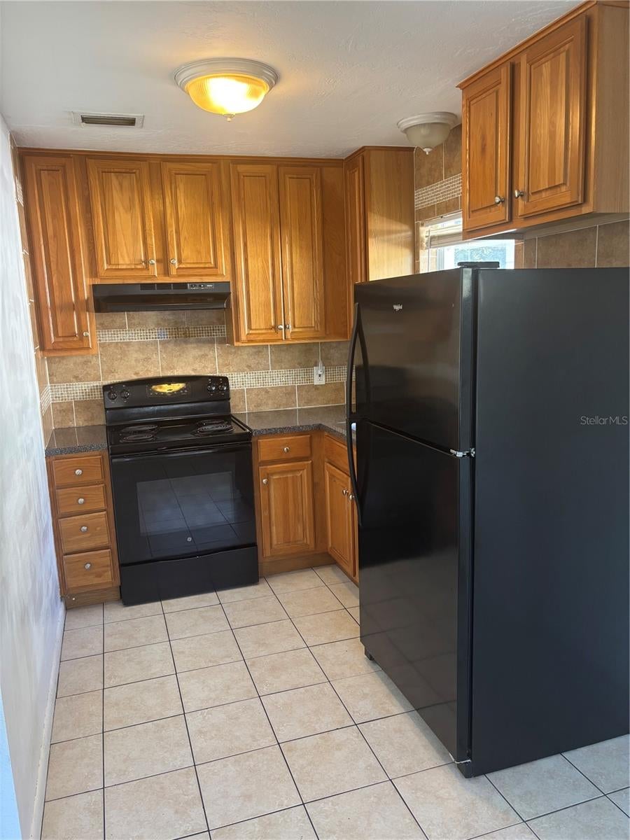 614 ROSERY ROAD NW