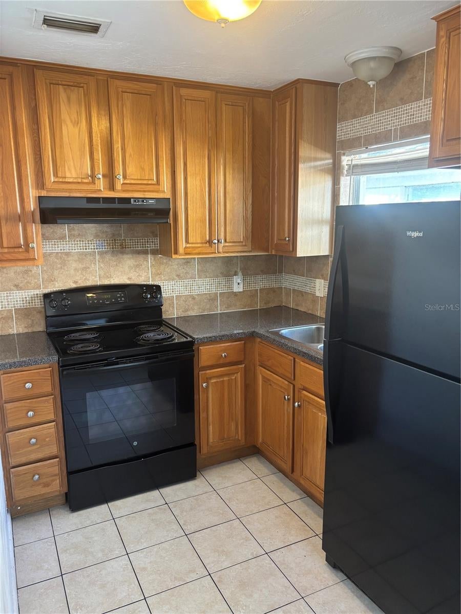 614 ROSERY ROAD NW