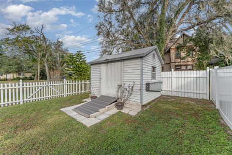 A home in LAKELAND