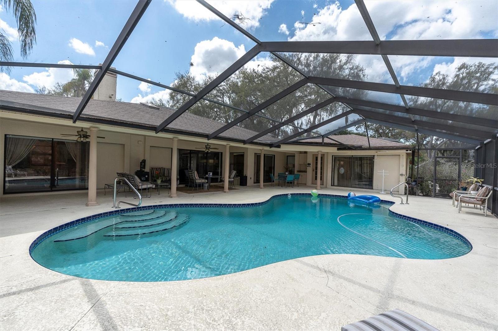 CRESCENT FOREST - Residential