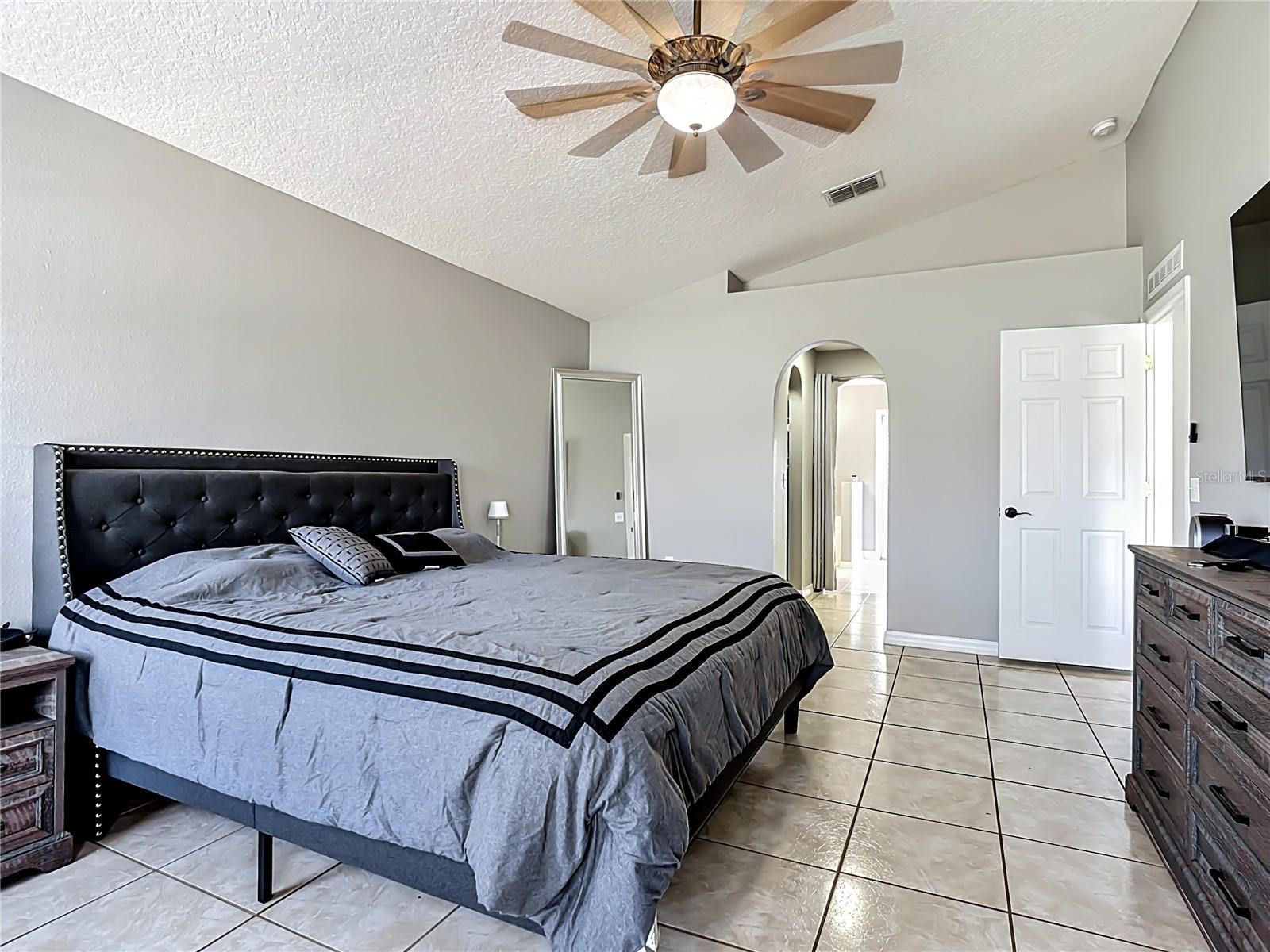 TURNBERRY RESERVE UNIT 1 - Residential