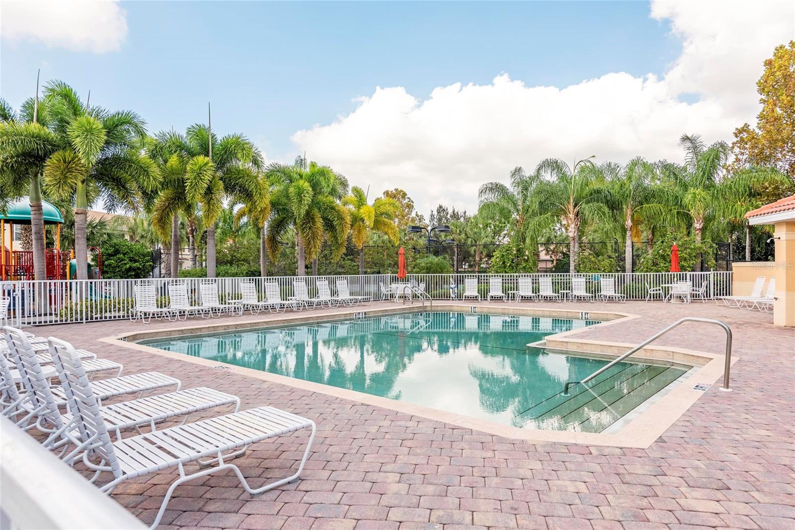 SAN MICHELE AT UNIVERSITY COMMONS - Residential