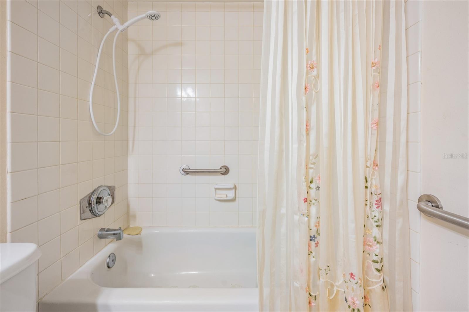 WINDRUSH BAY CONDO - Residential