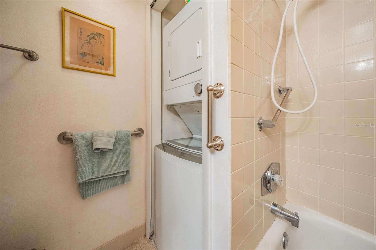 WINDRUSH BAY CONDO - Residential