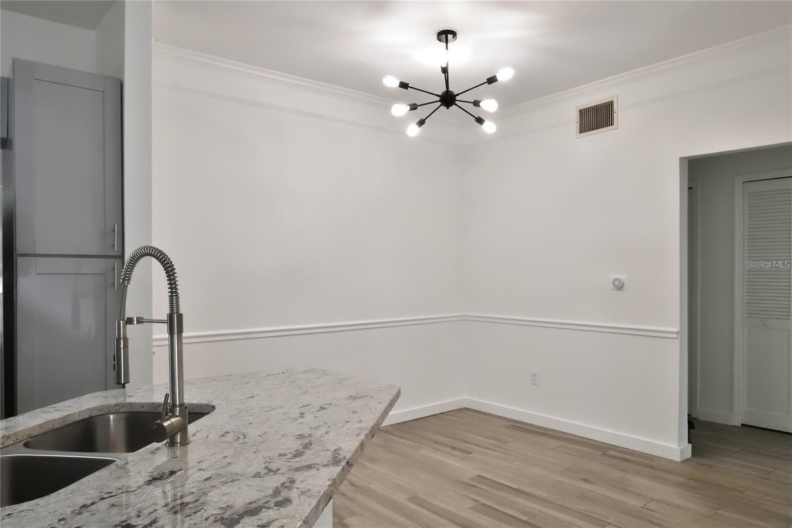 HAMPTONS/METROWEST - Residential