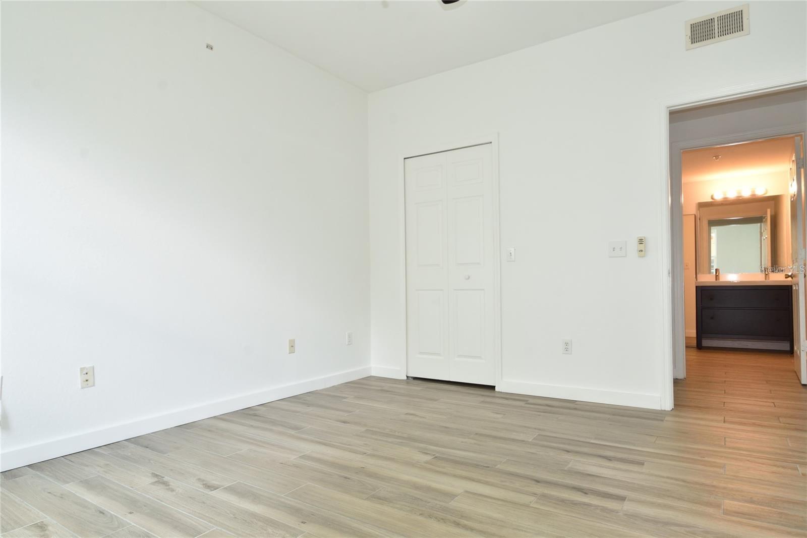 HAMPTONS/METROWEST - Residential