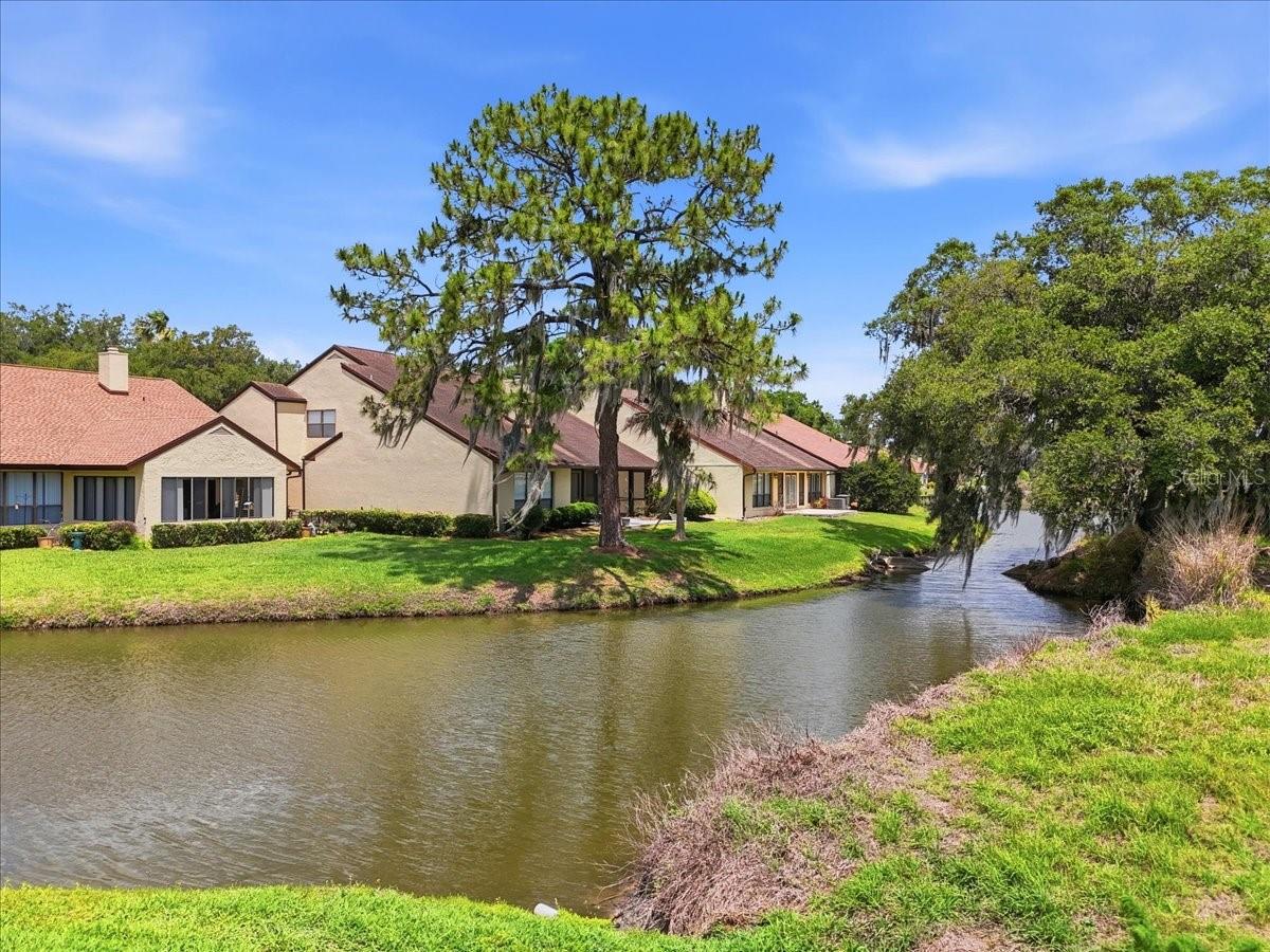 4135 CREEKWOOD LANE