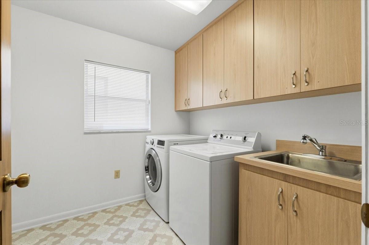 CREEK WOODS A CONDO IN IMPERIALAKES PH 02 SEC 03 - Residential