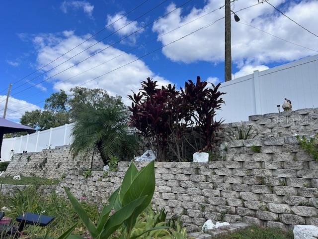 EUSTIS LAKE DOT ESTATES SUB - Residential