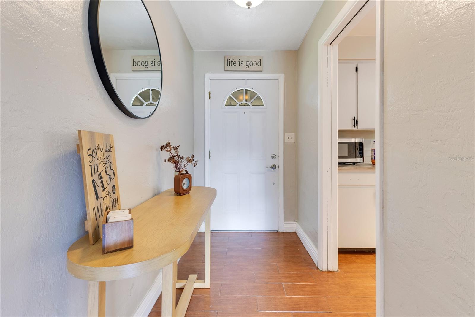 1715 LANDO LANE