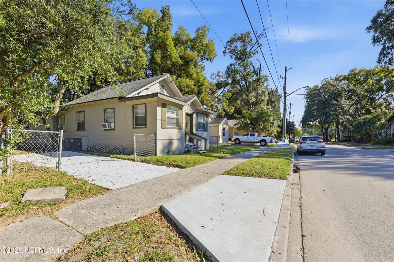 SPEEDWAY PARK - Residential