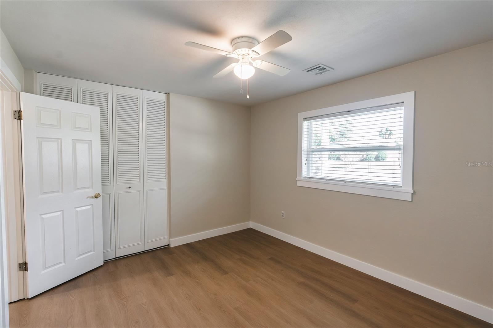 UNIVERSITY MANOR - Residential