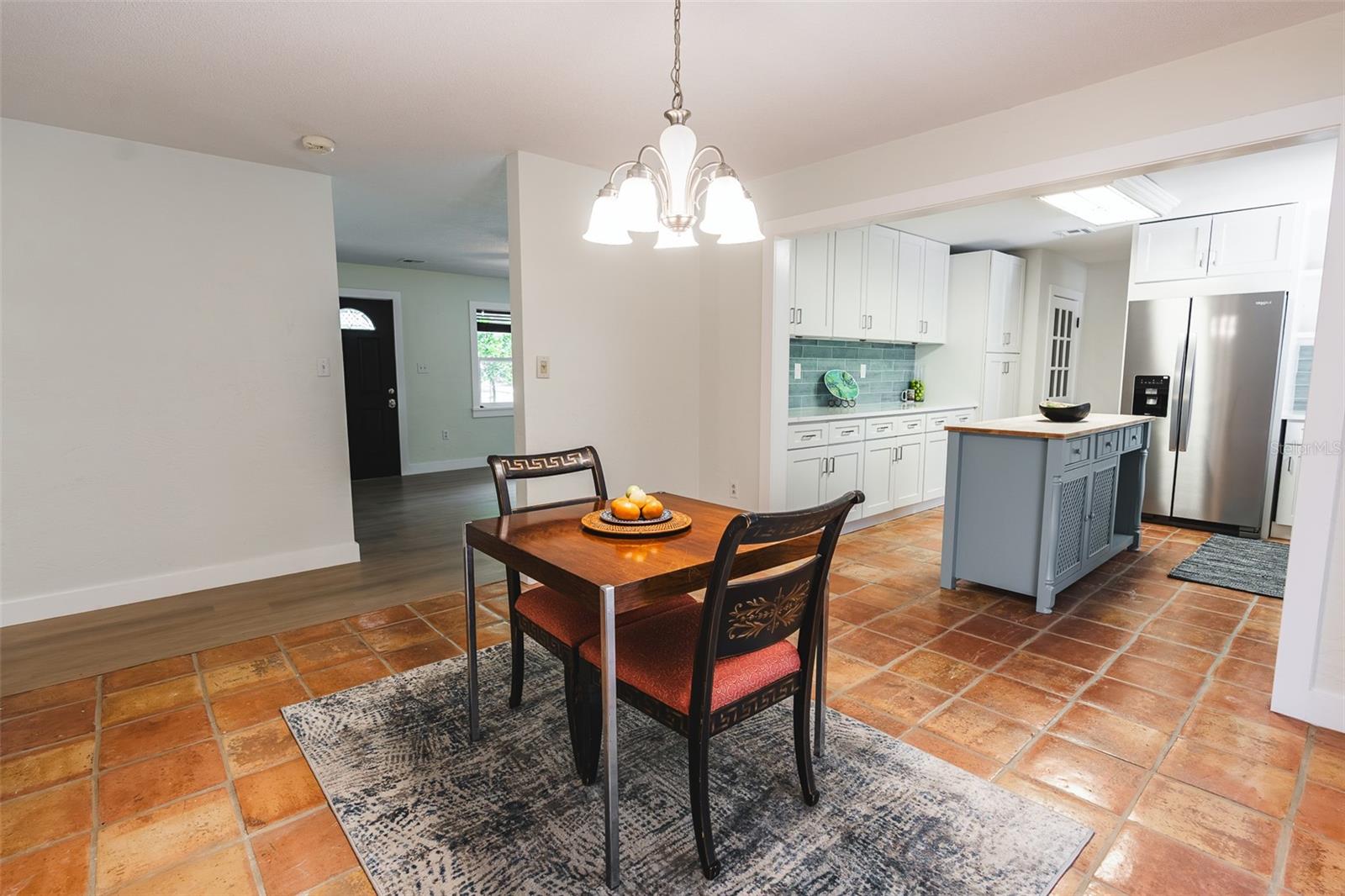 UNIVERSITY MANOR - Residential