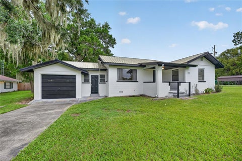 Photo of 5514 SE Hames Road, Belleview, FL 34420 (MLS # OM728939)
