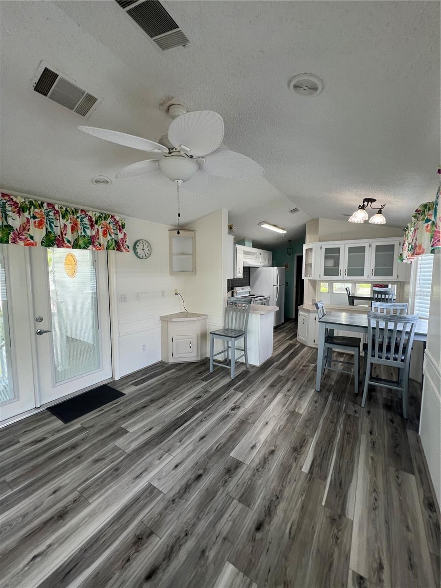 BLUE CYPRESS GOLF & RV RESIDENCE - Residential