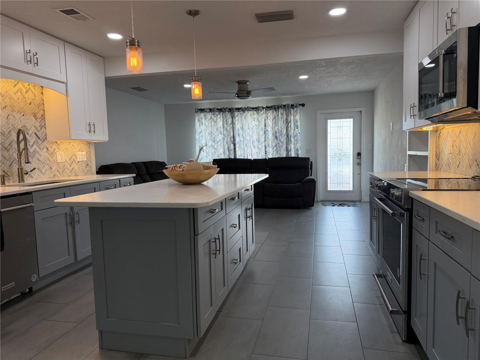 65 SEABREEZE DRIVE