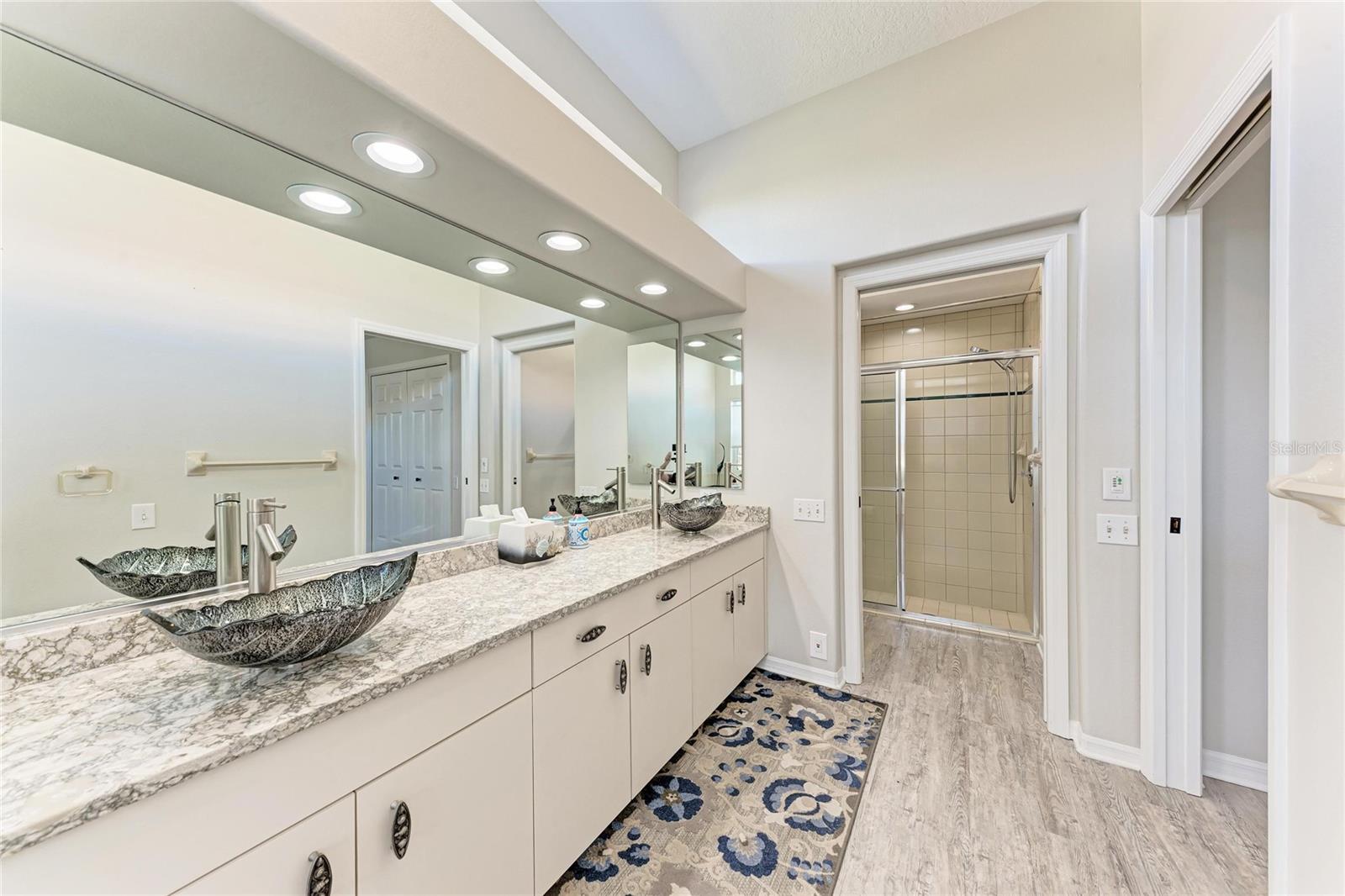 RIVER CLUB - Residential