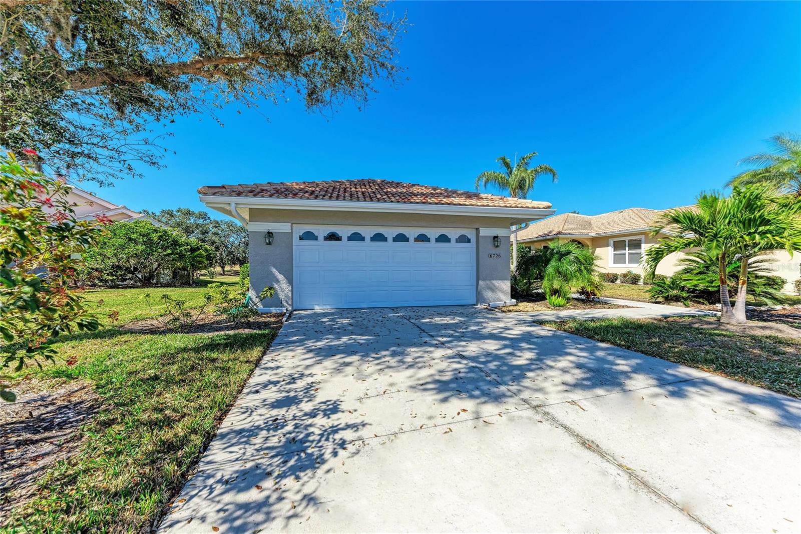 6726 HICKORY HAMMOCK CIRCLE