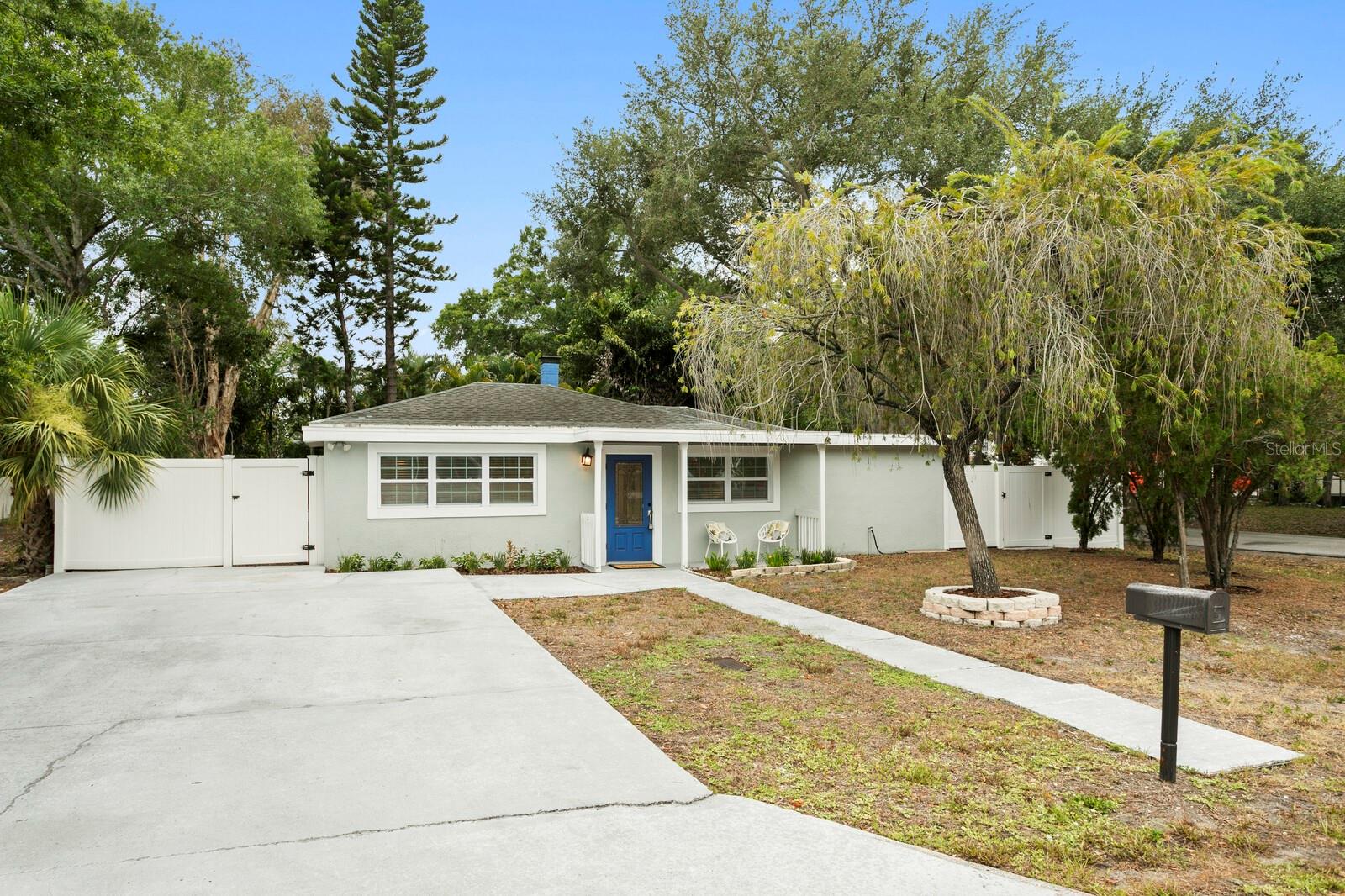 3526 W PAUL AVENUE