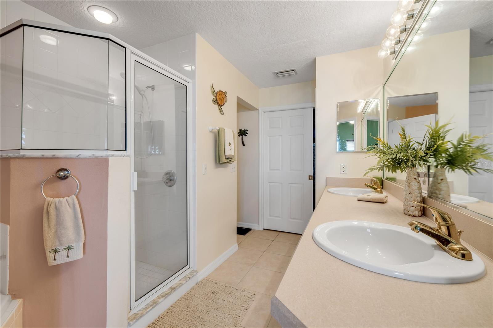 OCEAN WALK NSB BLDG 02 - Residential