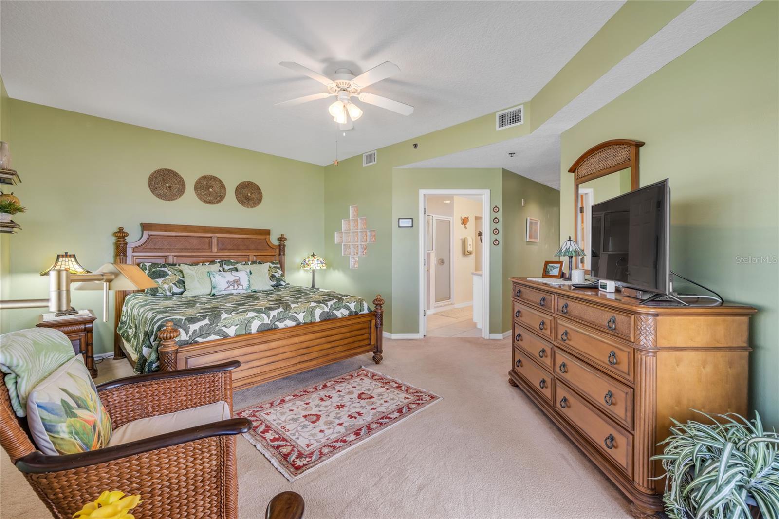 OCEAN WALK NSB BLDG 02 - Residential