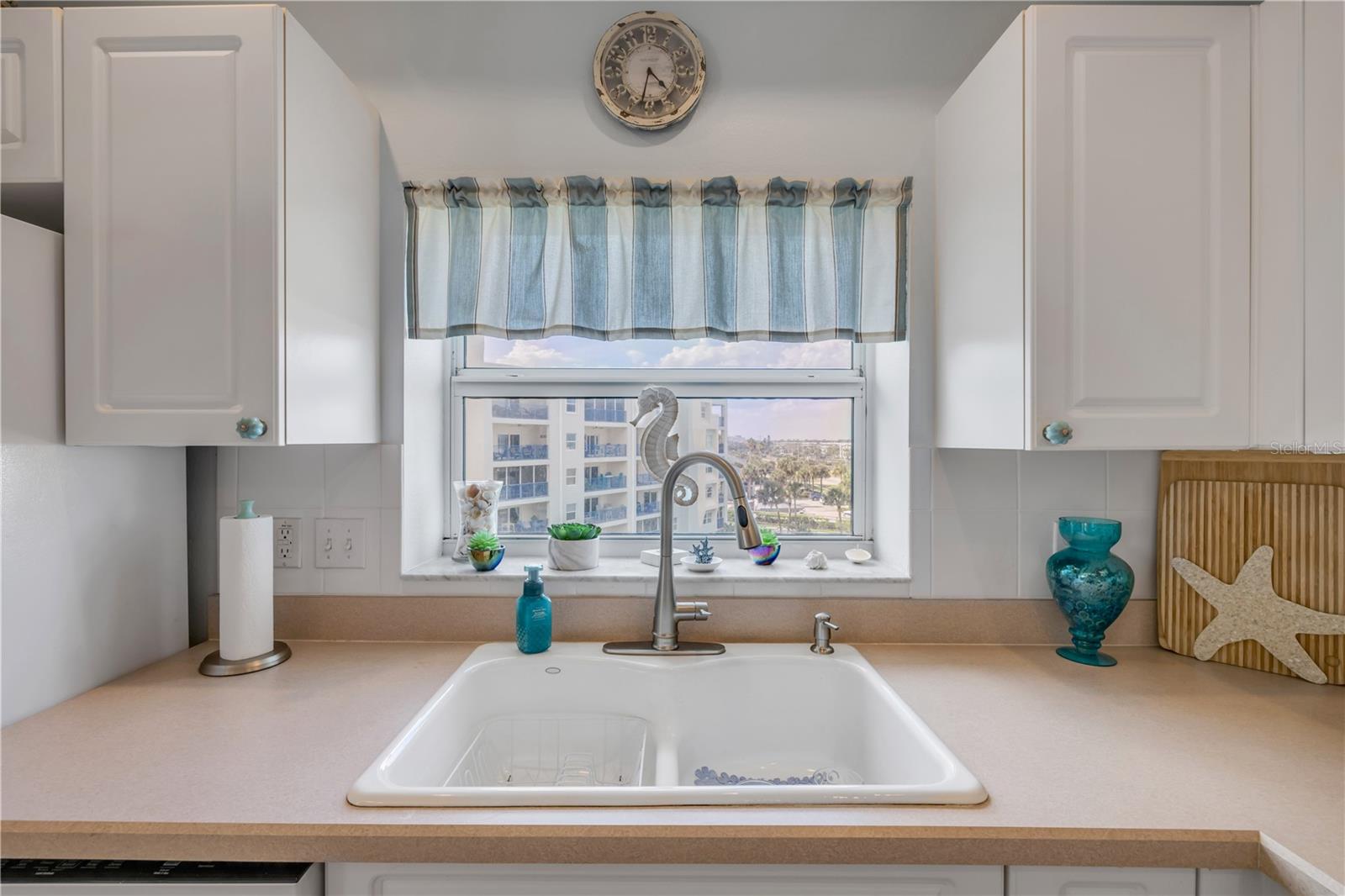 OCEAN WALK NSB BLDG 02 - Residential