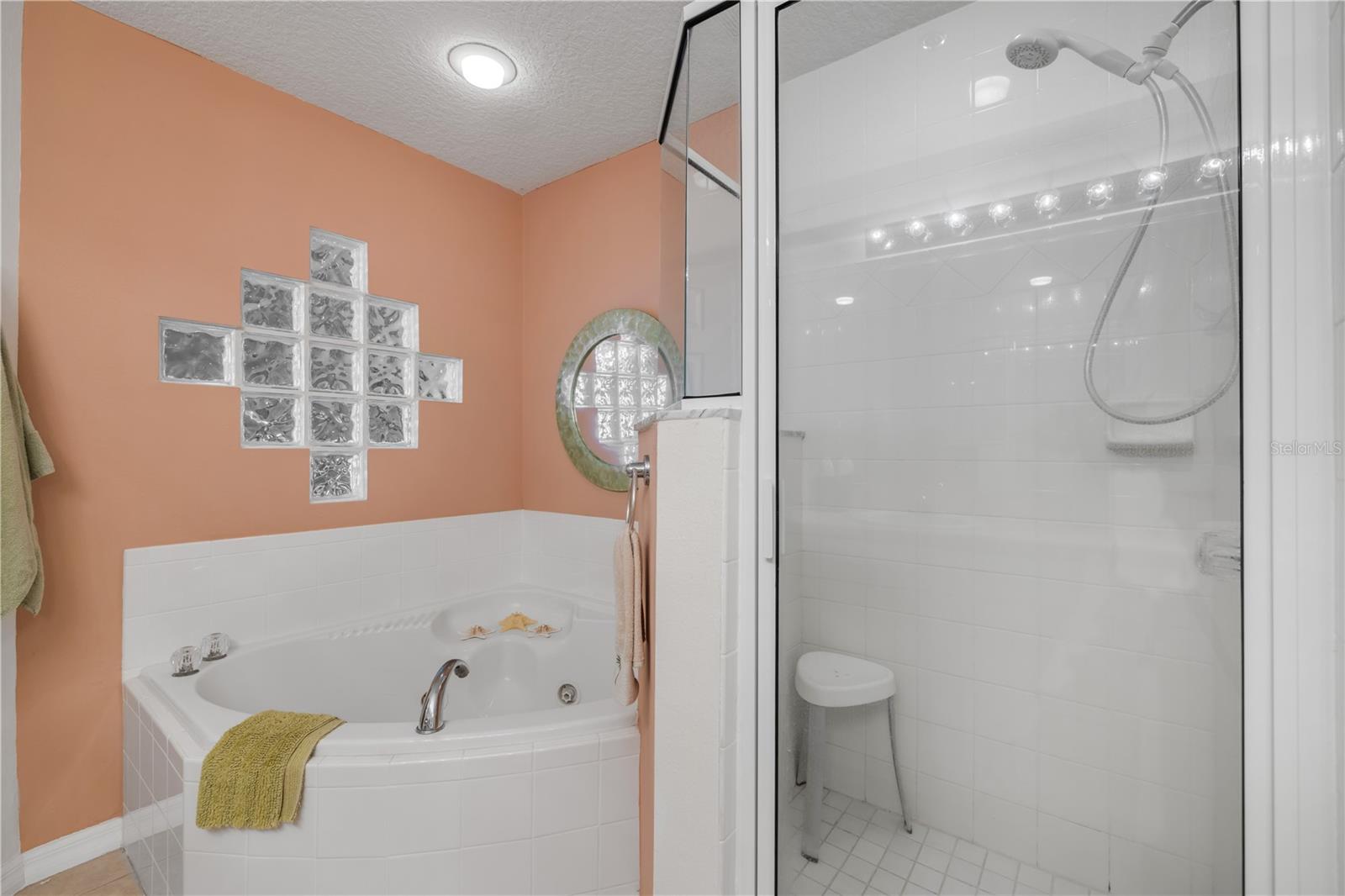 OCEAN WALK NSB BLDG 02 - Residential