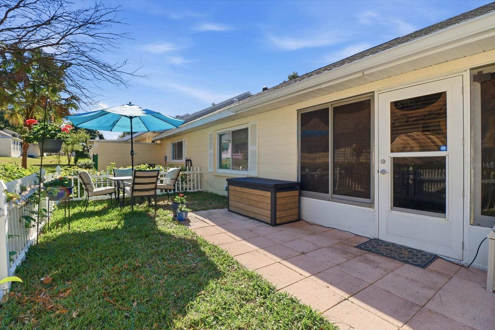 ON TOP OF THE WORLD - Residential