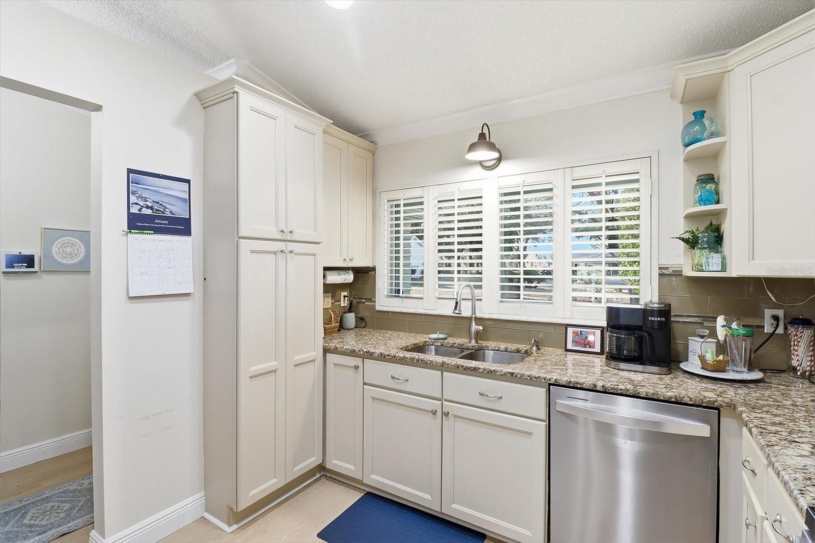 ON TOP OF THE WORLD - Residential