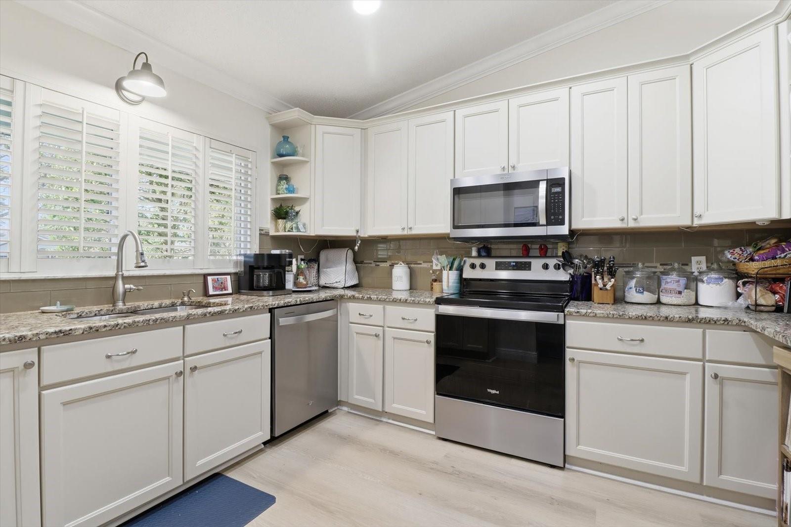 ON TOP OF THE WORLD - Residential