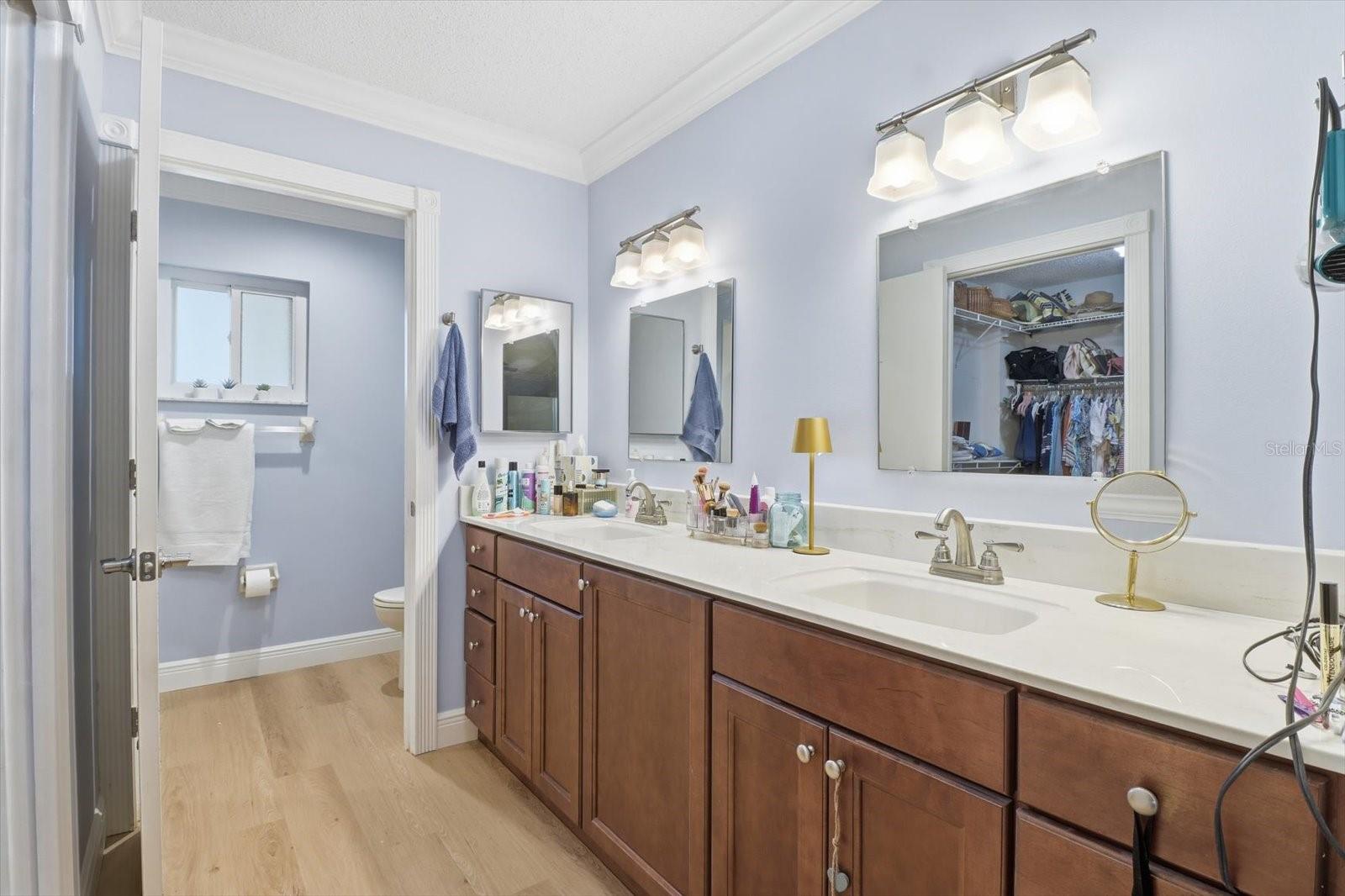 ON TOP OF THE WORLD - Residential