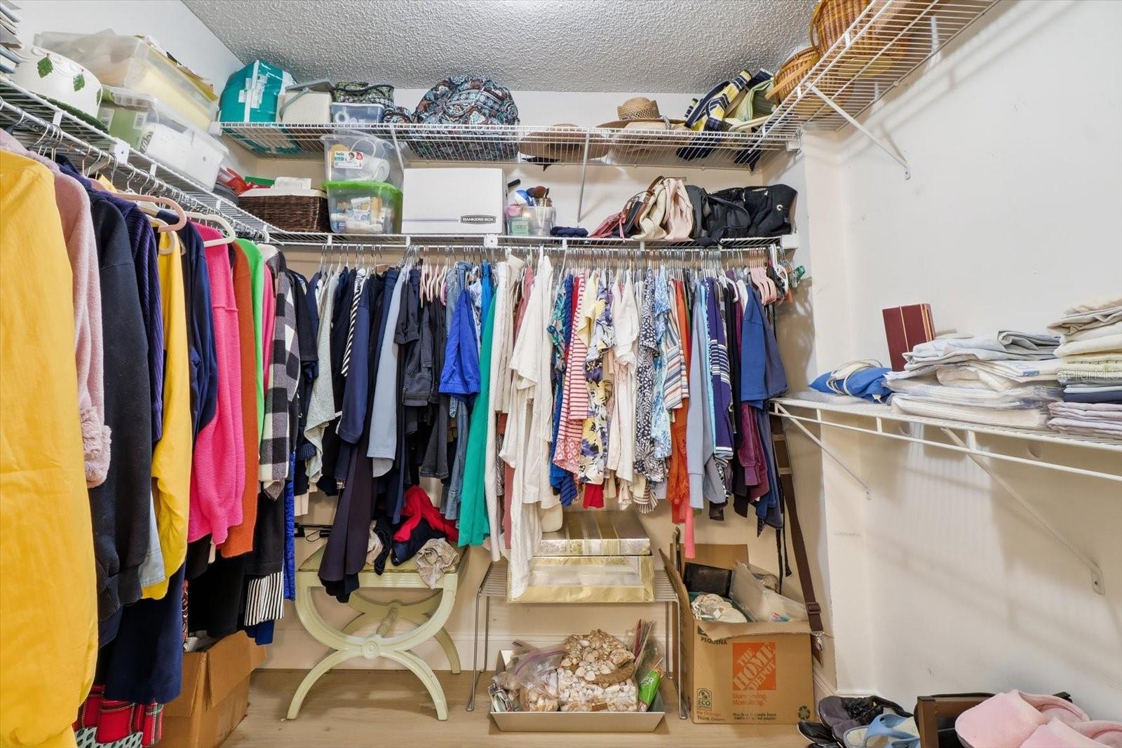 ON TOP OF THE WORLD - Residential