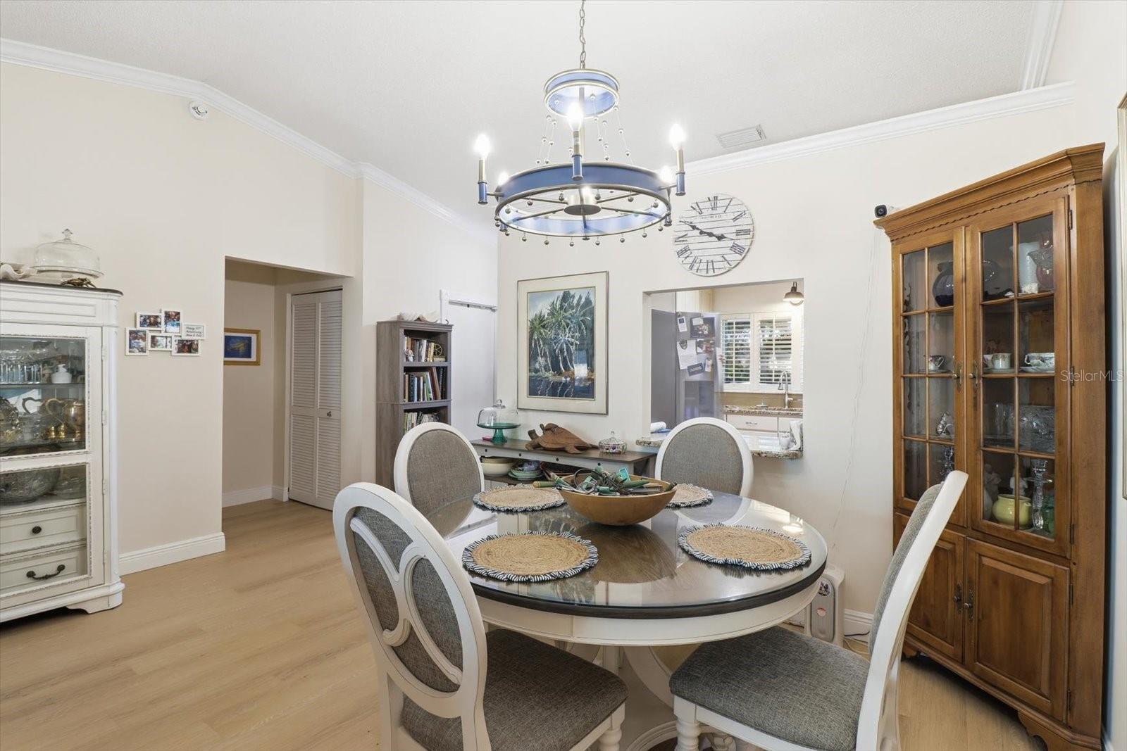 ON TOP OF THE WORLD - Residential