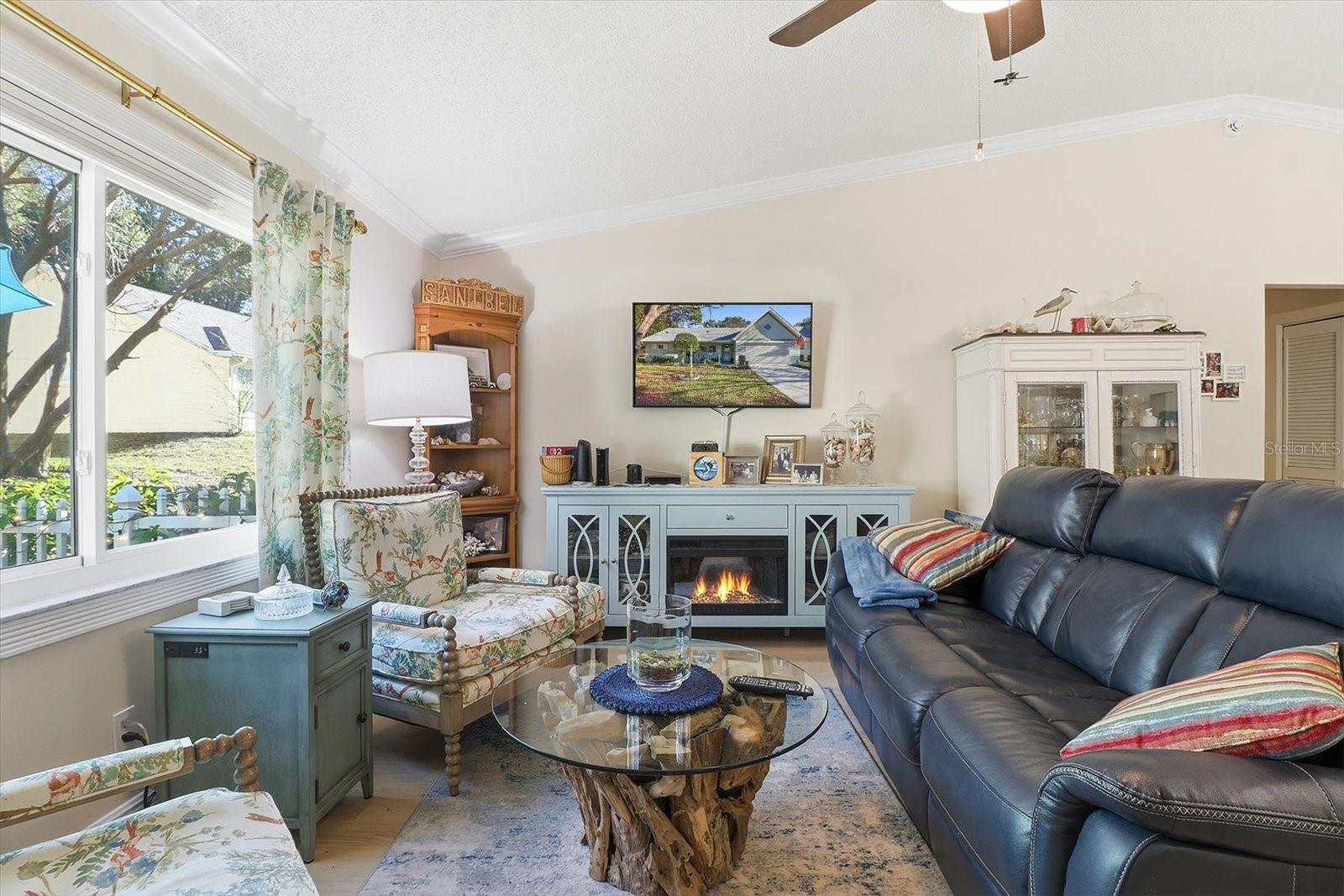 ON TOP OF THE WORLD - Residential